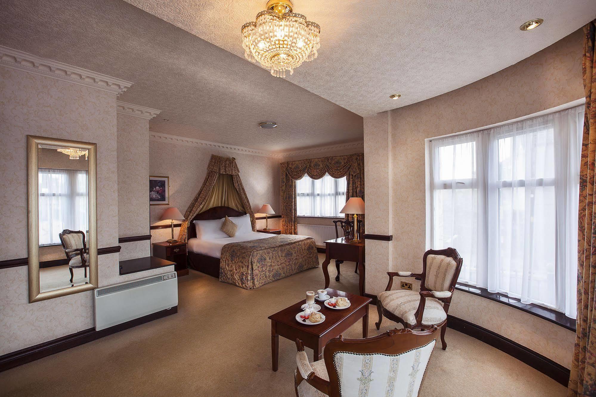 Seven Oaks Hotel Carlow Ngoại thất bức ảnh